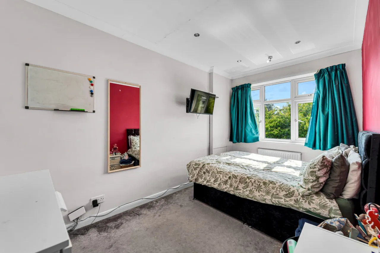 Fordbridge Road, Ashford, TW15, photo 9