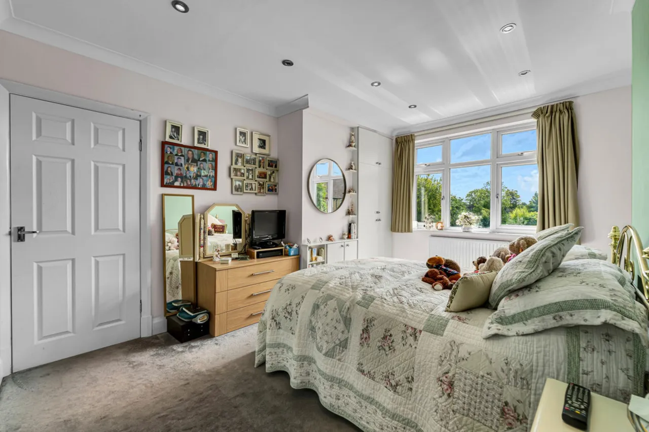 Fordbridge Road, Ashford, TW15, photo 7