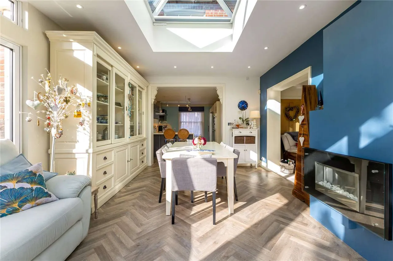 Grove Road, Lymington, Hampshire, SO41 3RF, photo 8