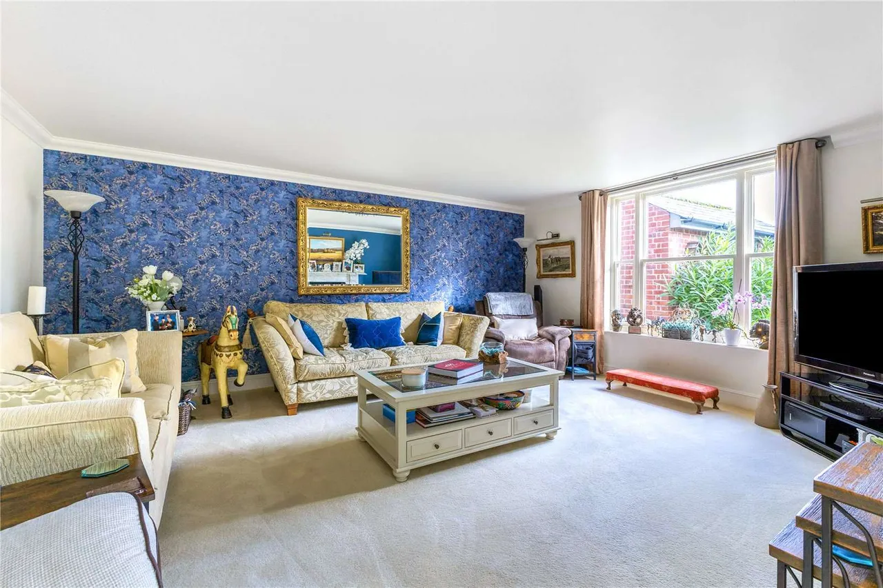Grove Road, Lymington, Hampshire, SO41 3RF, photo 6