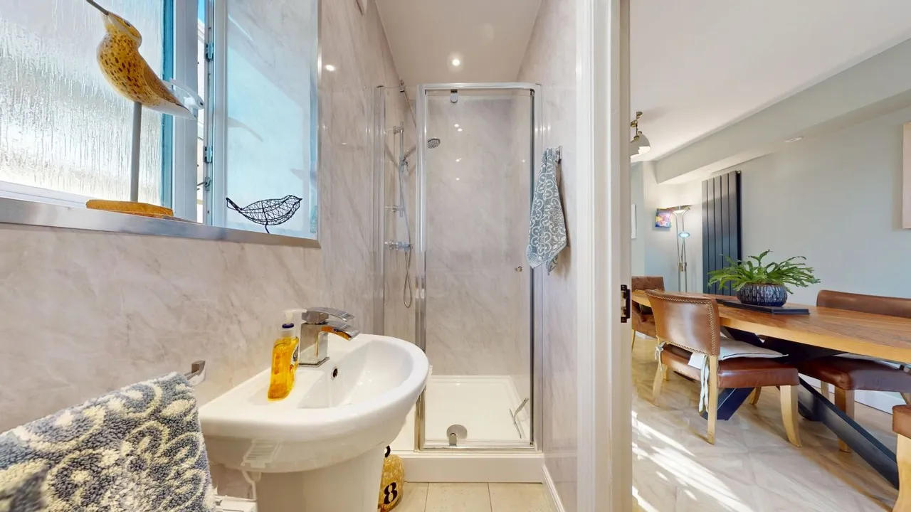 Picton Avenue, Porthcawl, CF36, photo 8