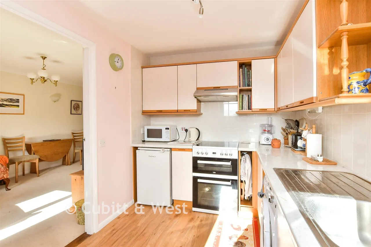 Warren Drive, Lewes, BN7, photo 2