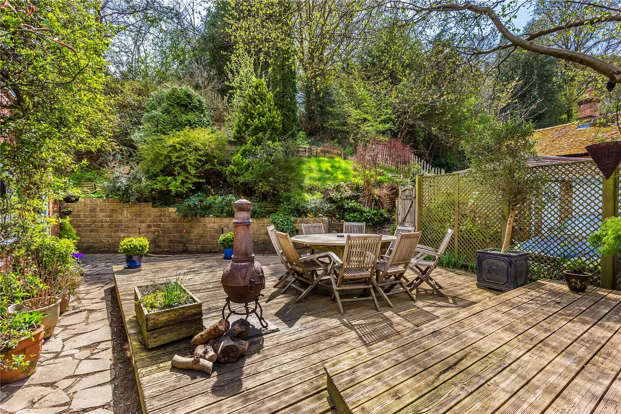 Laurel Grove, Wrecclesham, GU10, photo 10