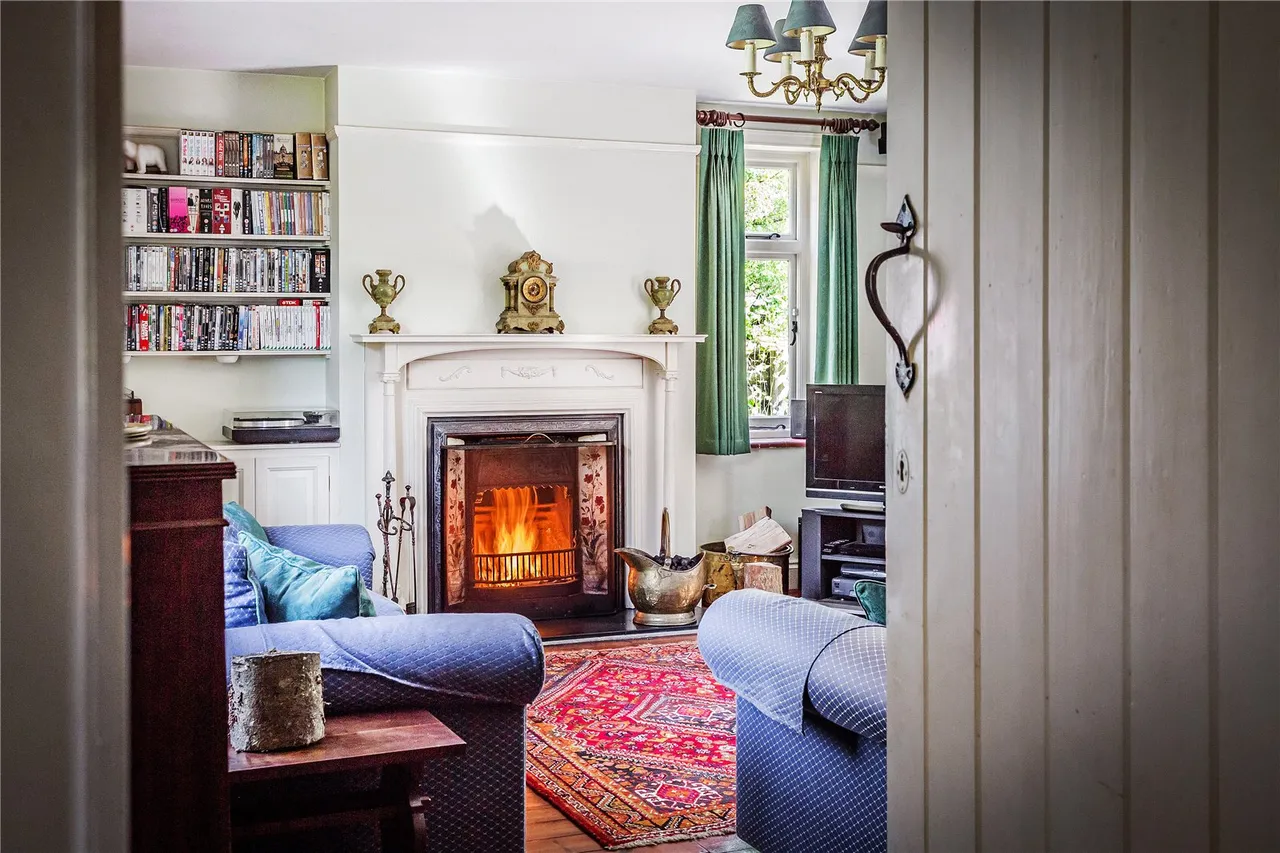 Laurel Grove, Wrecclesham, GU10, photo 9