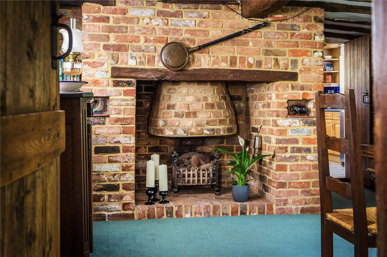 Laurel Grove, Wrecclesham, GU10, photo 12