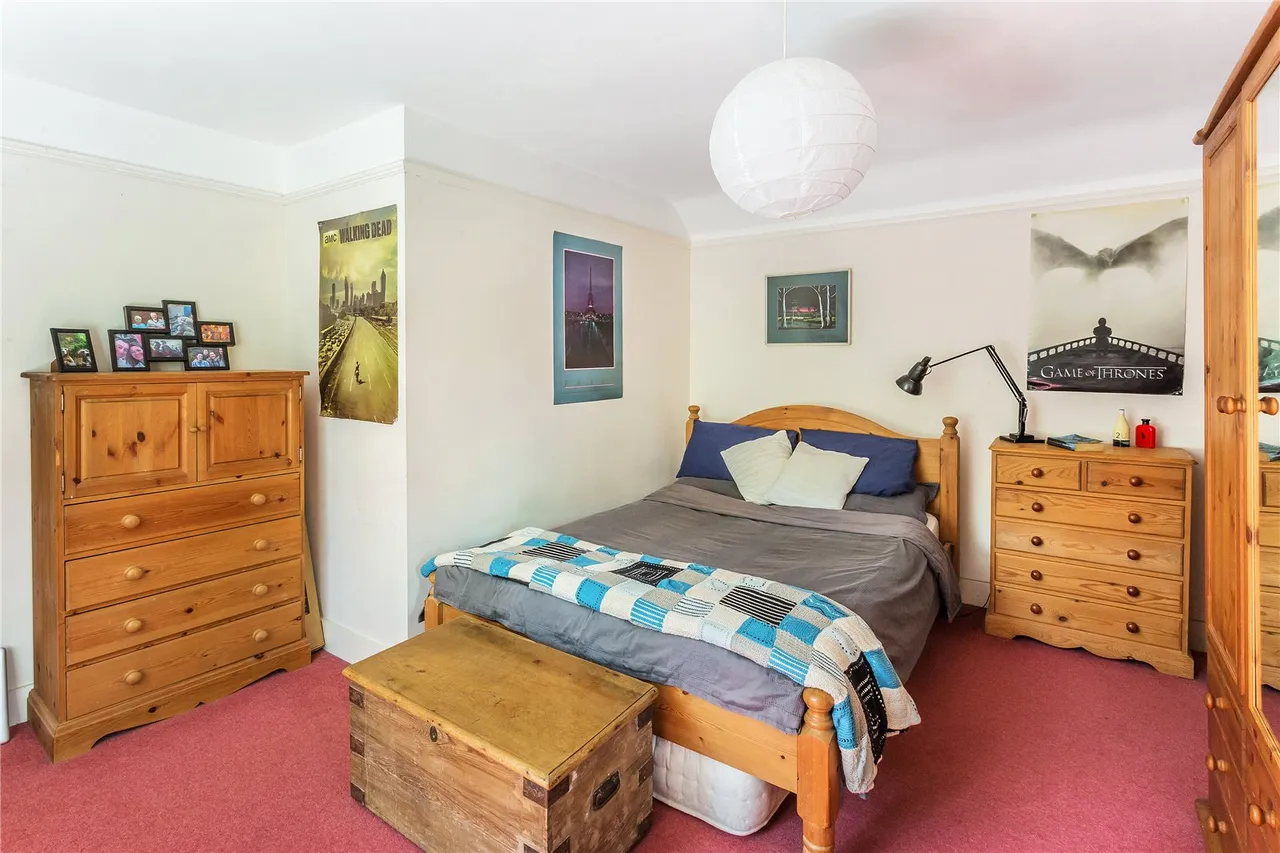 Laurel Grove, Wrecclesham, GU10, photo 13