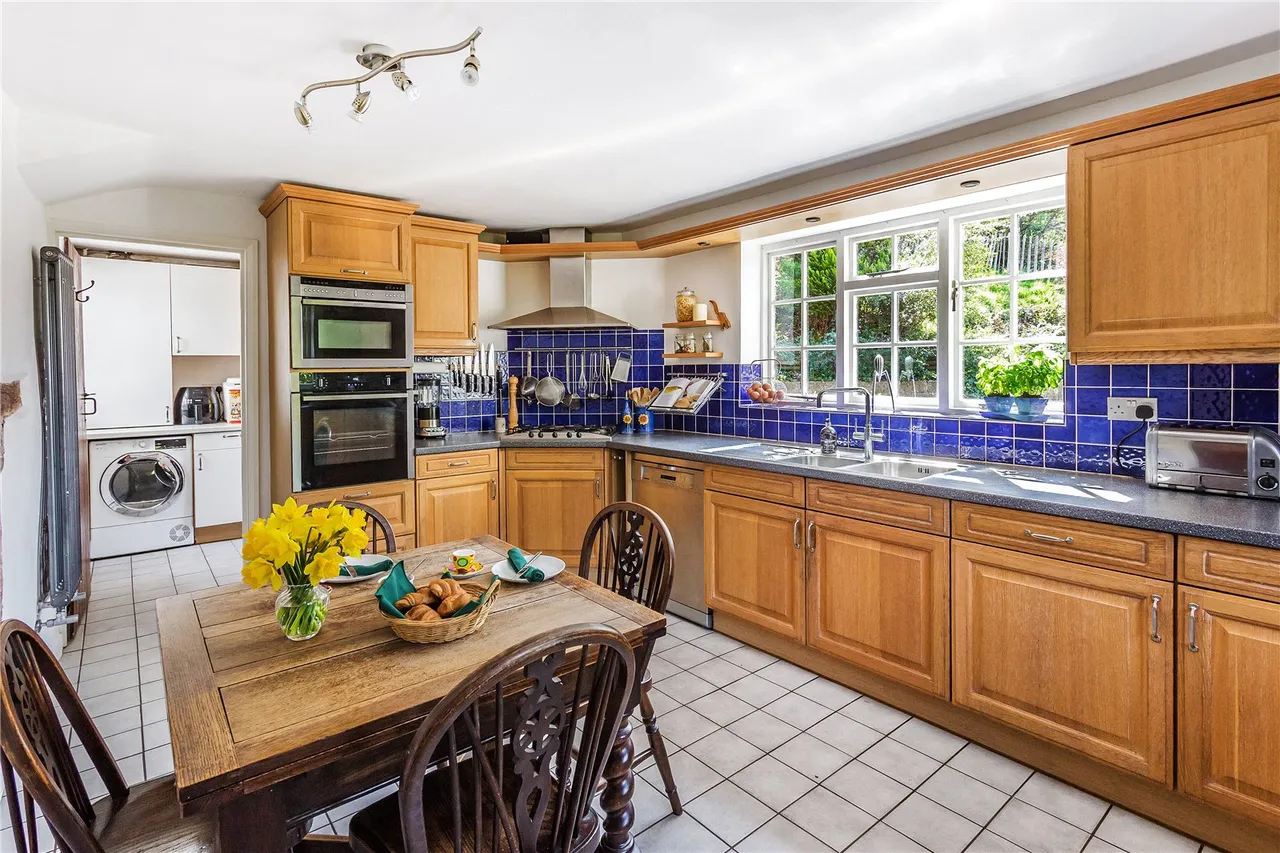 Laurel Grove, Wrecclesham, GU10, photo 3