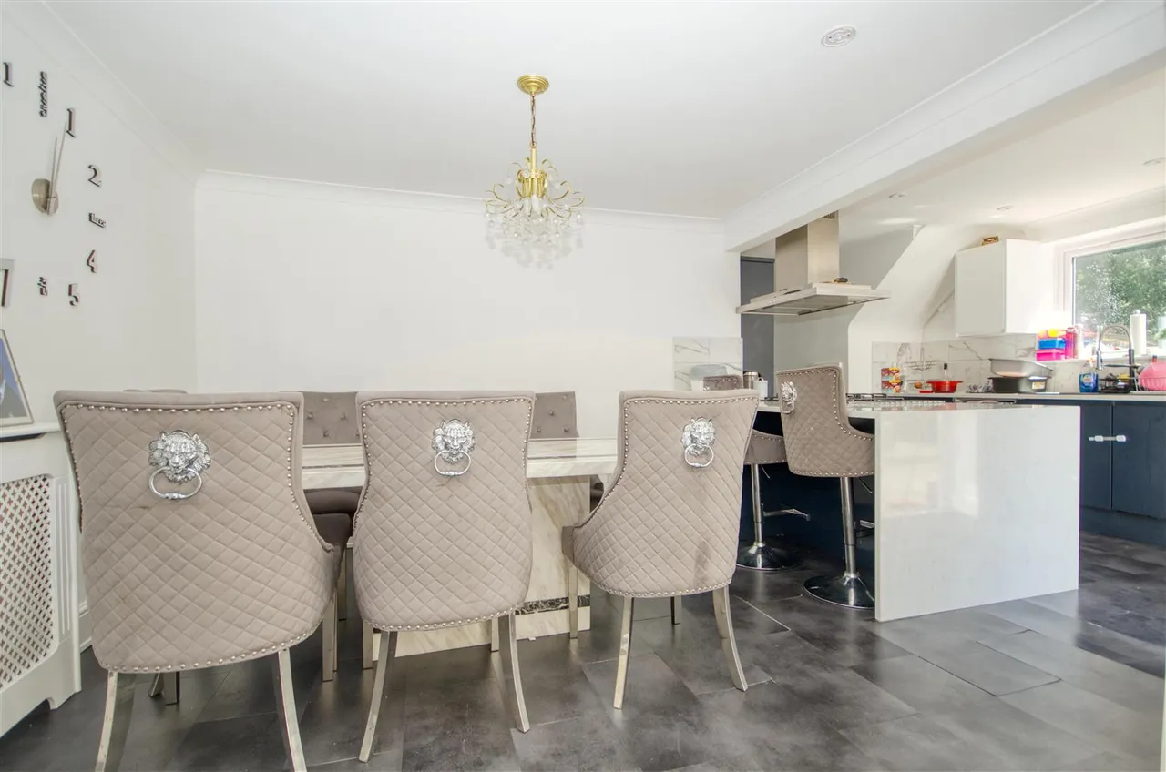 Rose Close, Hedge End, Southampton, SO30 2GR, photo 7