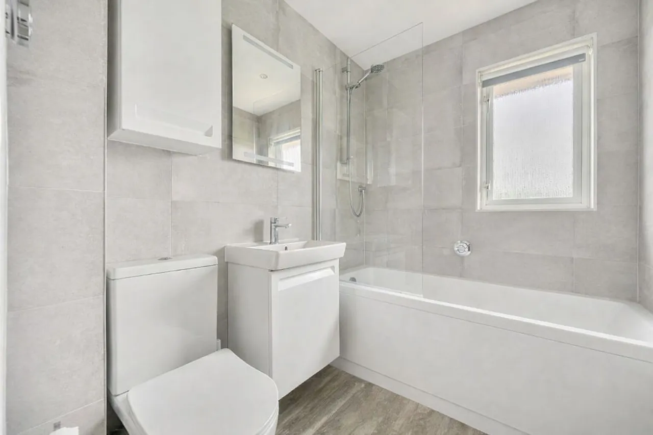 Broad Hinton, Twyford, RG10, photo 13