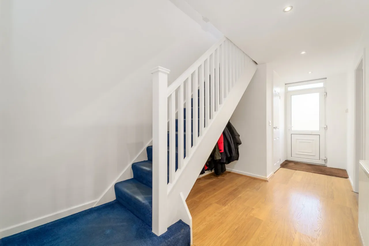 Gables Avenue, Ashford, TW15, photo 15