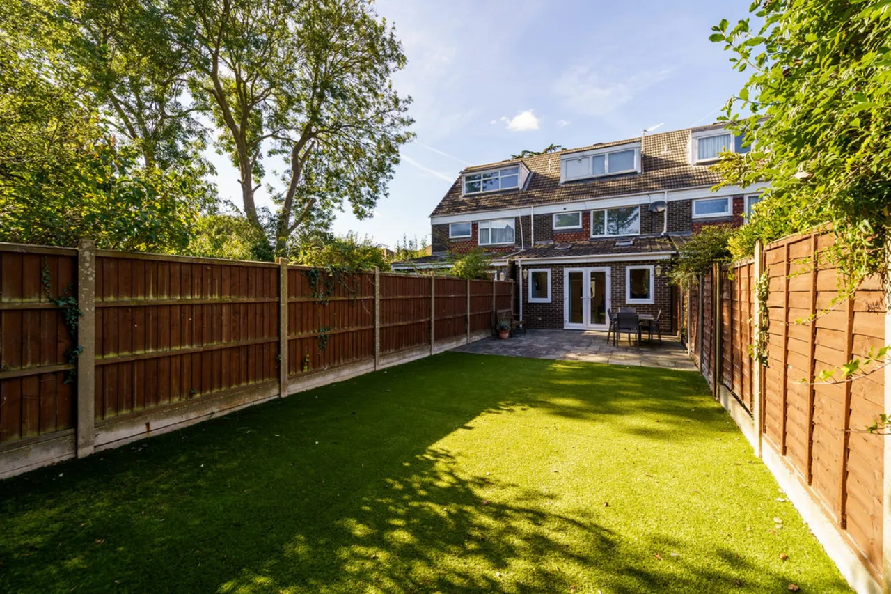 Gables Avenue, Ashford, TW15, photo 17