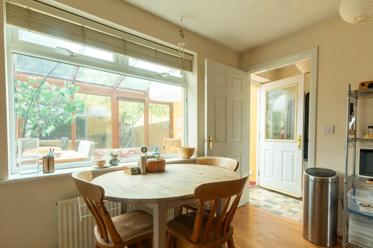 Lysander Way, Cottingley, BD16, photo 5