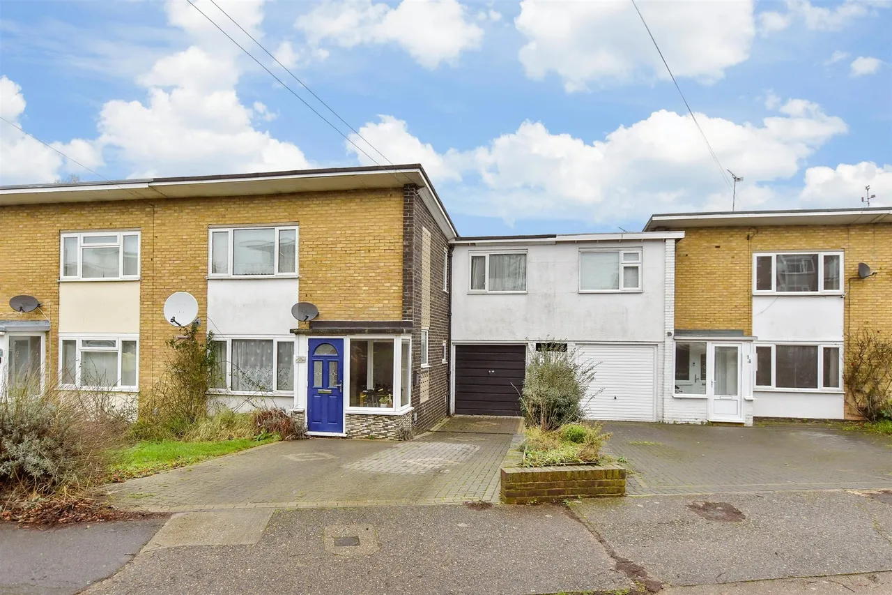 3 bed house for sale, Freemens Way, Deal, CT14