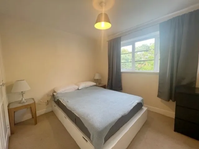 Wallis Square, Farnborough, Hampshire, GU14 7GR, photo 5