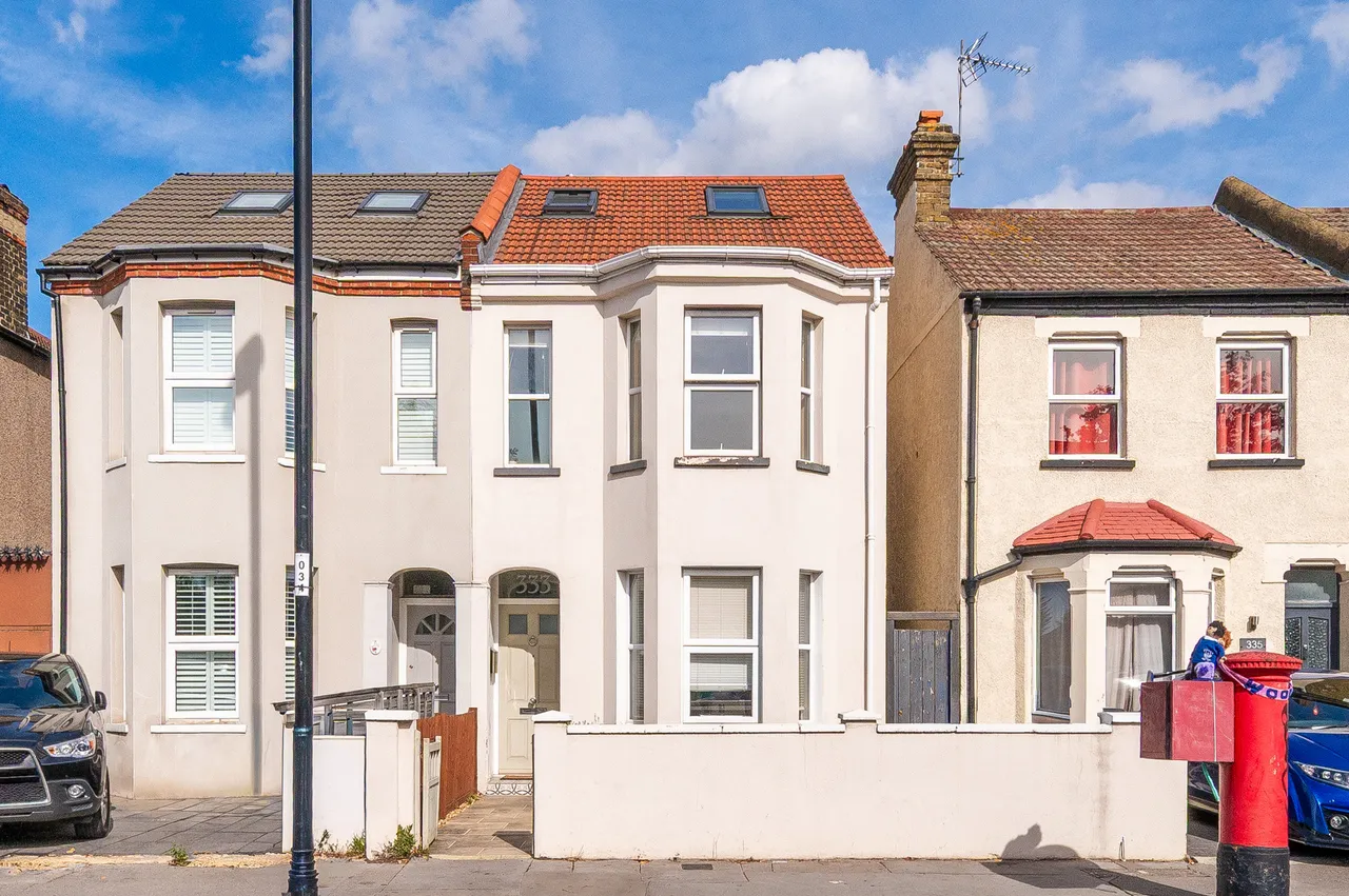 3 bed flat for sale — 333b Morland Road, Croydon