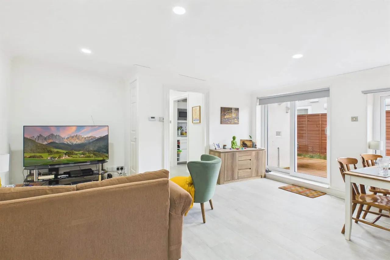 Southfields, London, SW18 5LU, photo 11