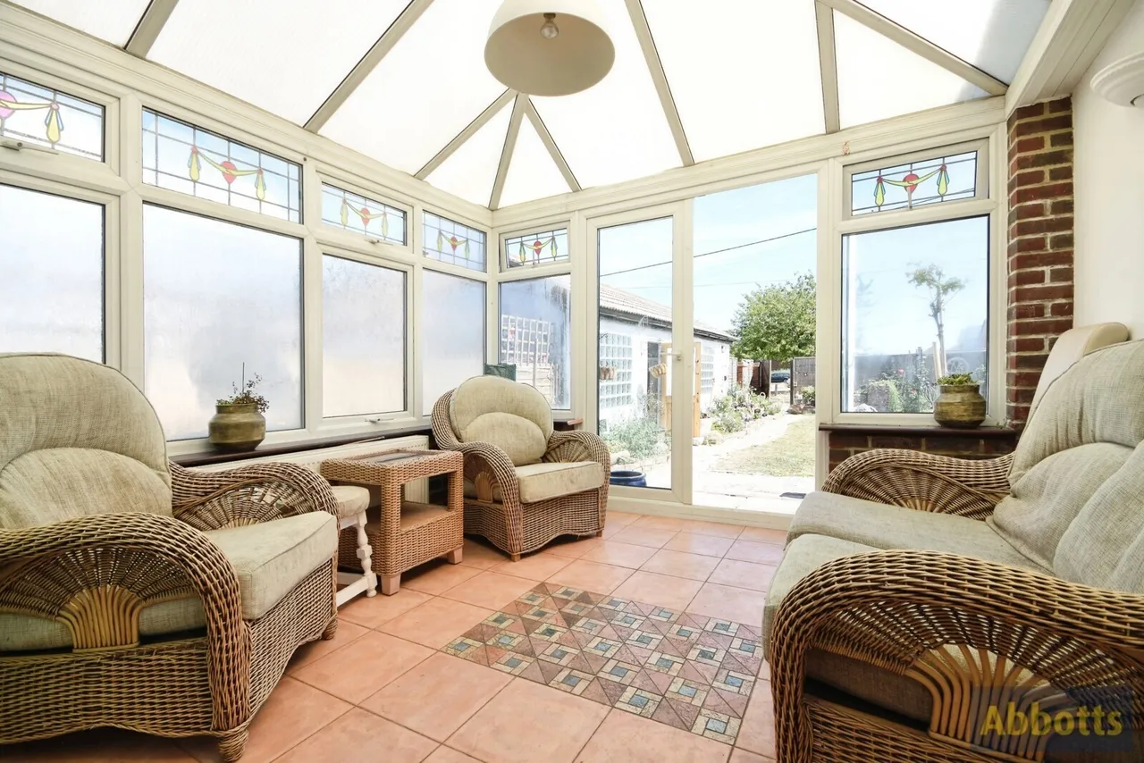 Marine Avenue, CANVEY ISLAND, Essex, SS8, photo 14