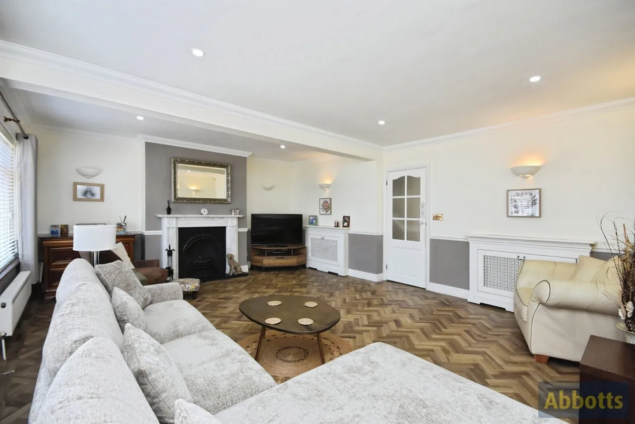 Marine Avenue, CANVEY ISLAND, Essex, SS8, photo 6