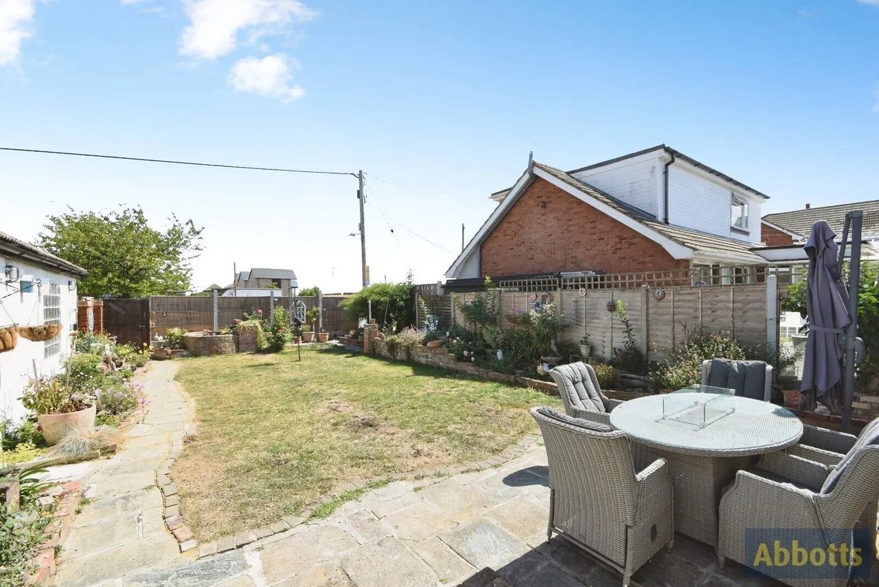 Marine Avenue, CANVEY ISLAND, Essex, SS8, photo 25