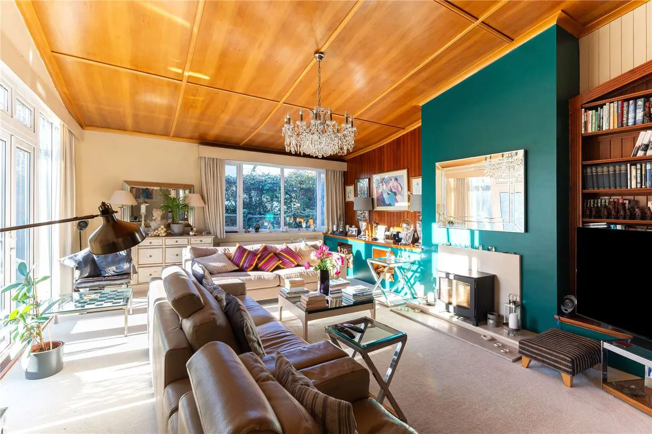 Stockwood Vale, Keynsham, BANES, BS31 2AP, photo 3