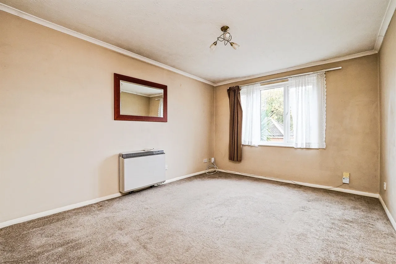 Whitehall Lane, Grays, photo 3