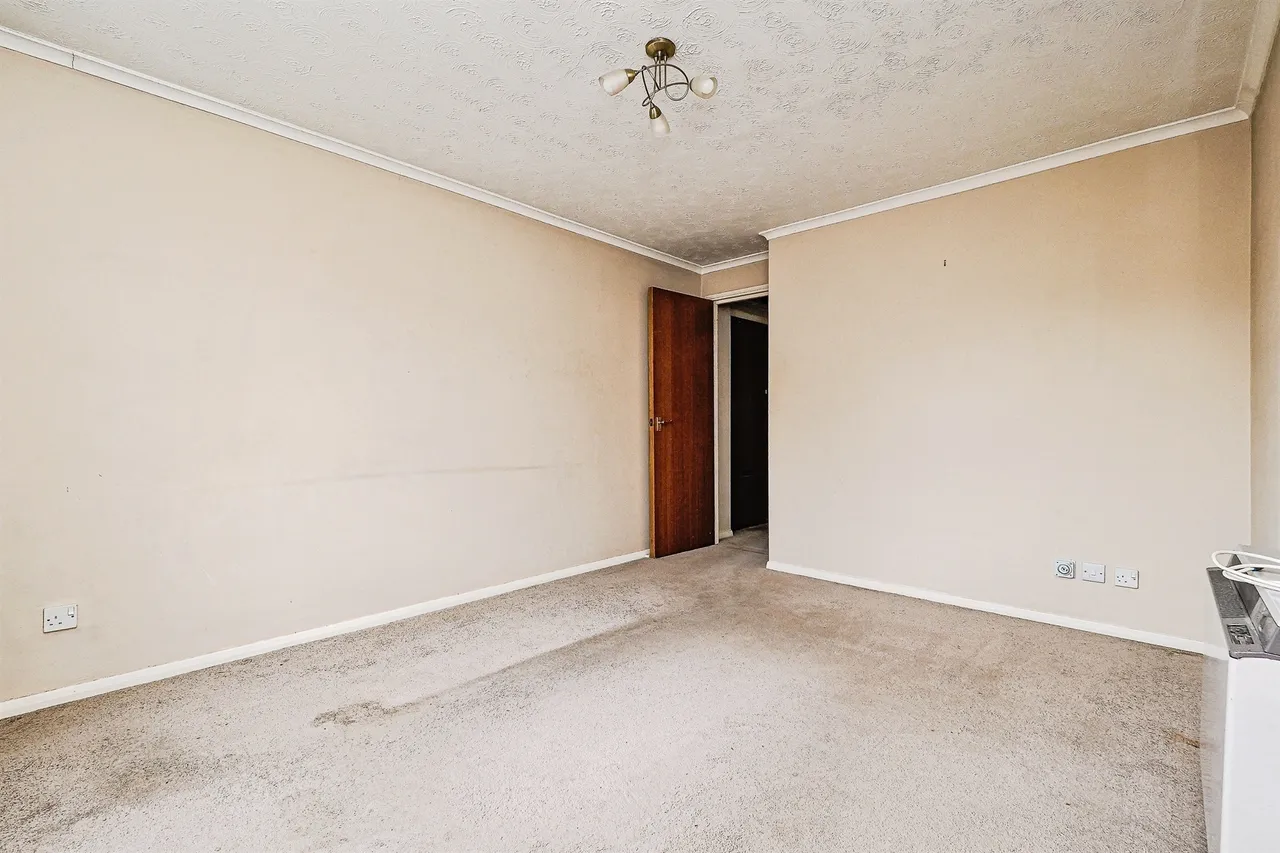 Whitehall Lane, Grays, photo 8