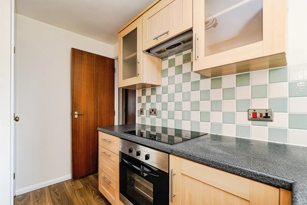 Whitehall Lane, Grays, photo 6