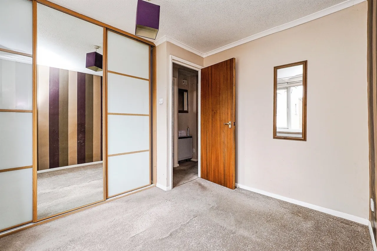 Whitehall Lane, Grays, photo 10