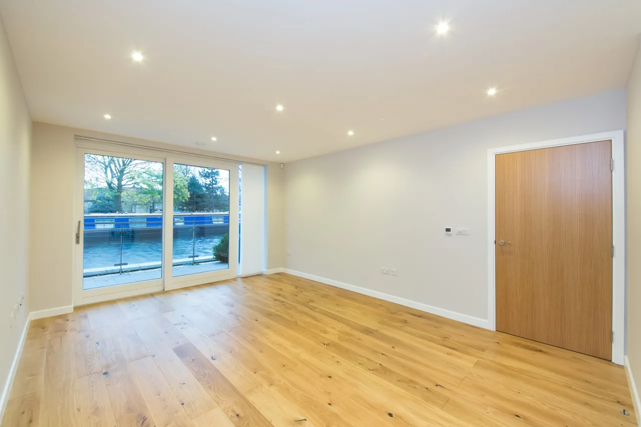 2 bed flat to rent — Waterfront Apartments, 82 Amberley Road, Westminster, London, W9