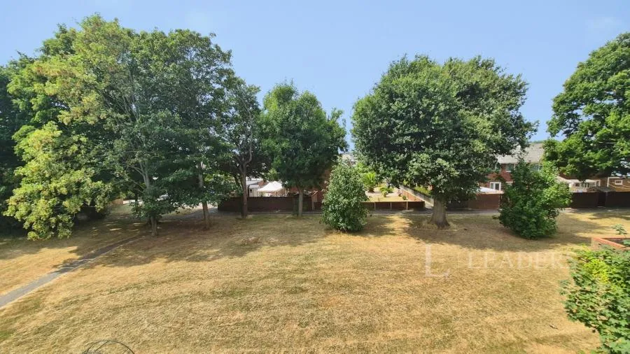 Bishopsfield Road, Fareham, PO14, photo 4