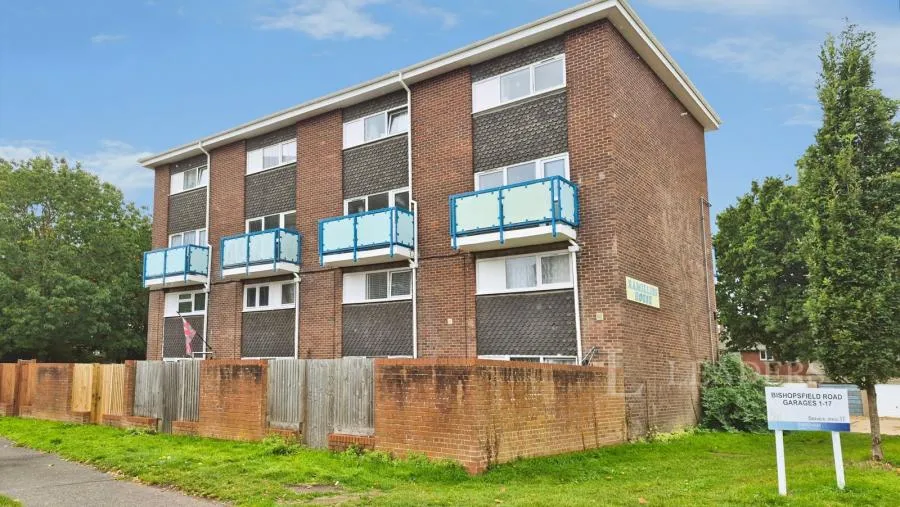 2 bed flat for sale, Bishopsfield Road, Fareham, PO14
