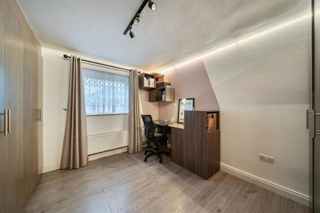 Rutland Place The Rutts, Bushey Heath, Bushey, Bushey, WD23 1ND, photo 11