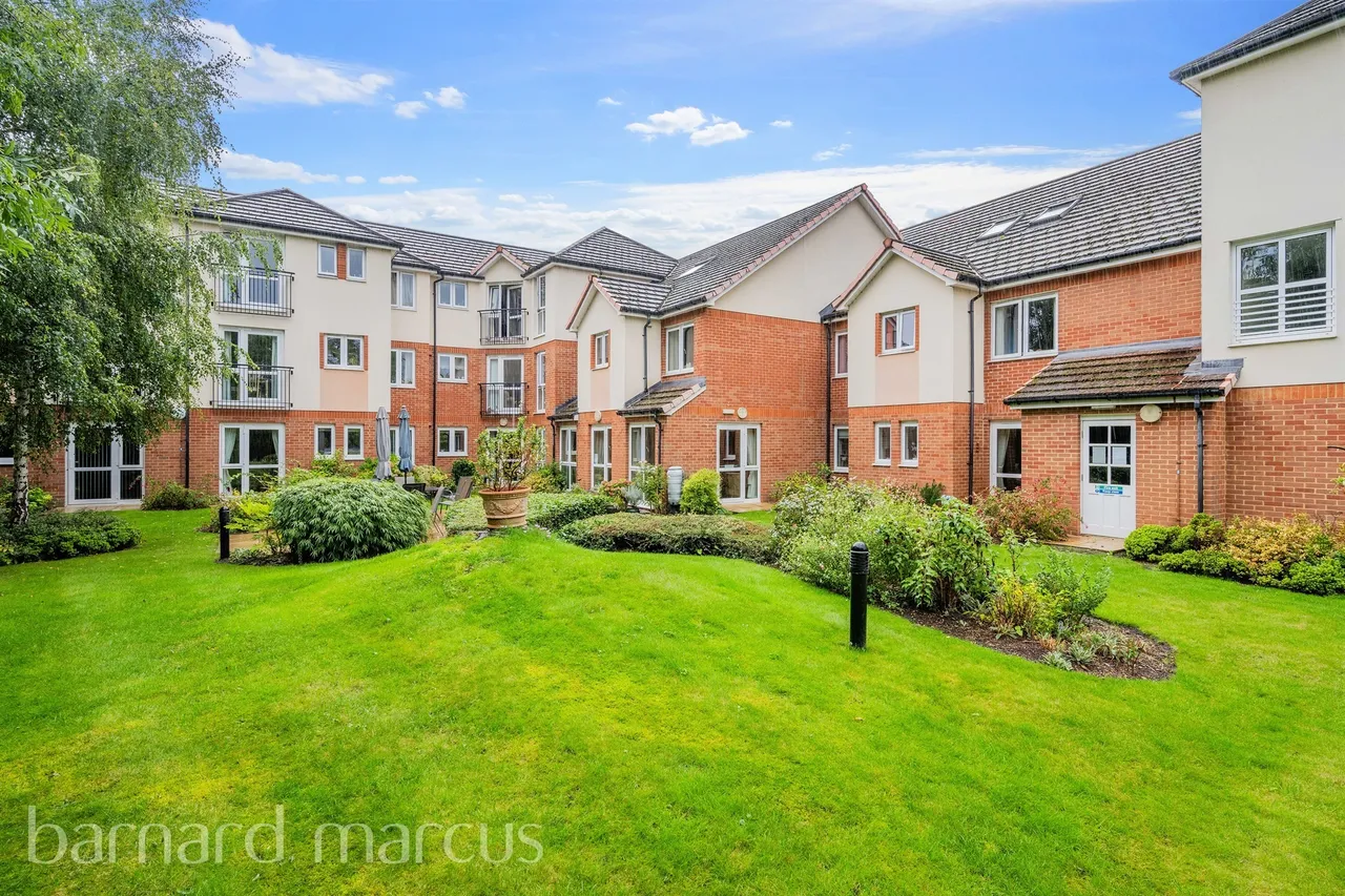 Kingston Road, Epsom, photo 9