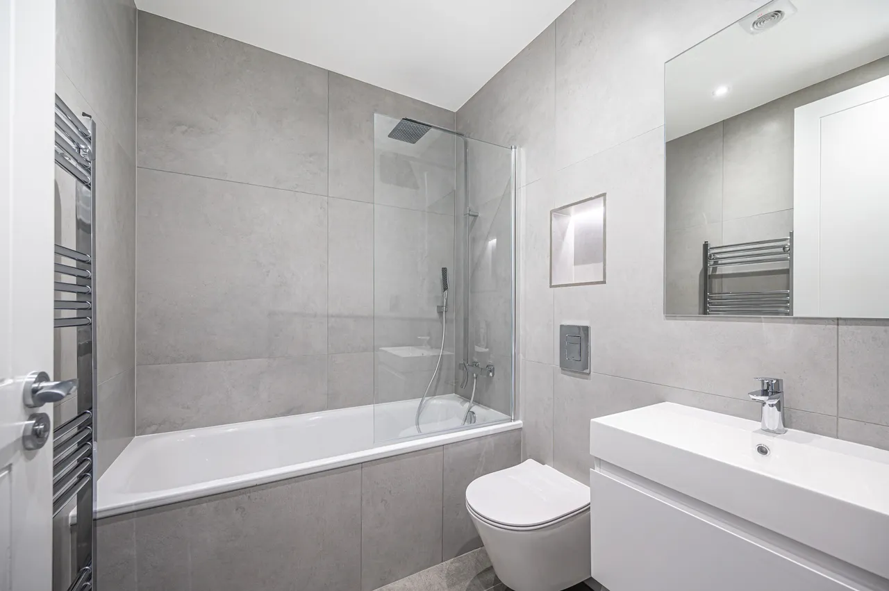 Flat 3, 68 The Ridgeway, London, photo 6