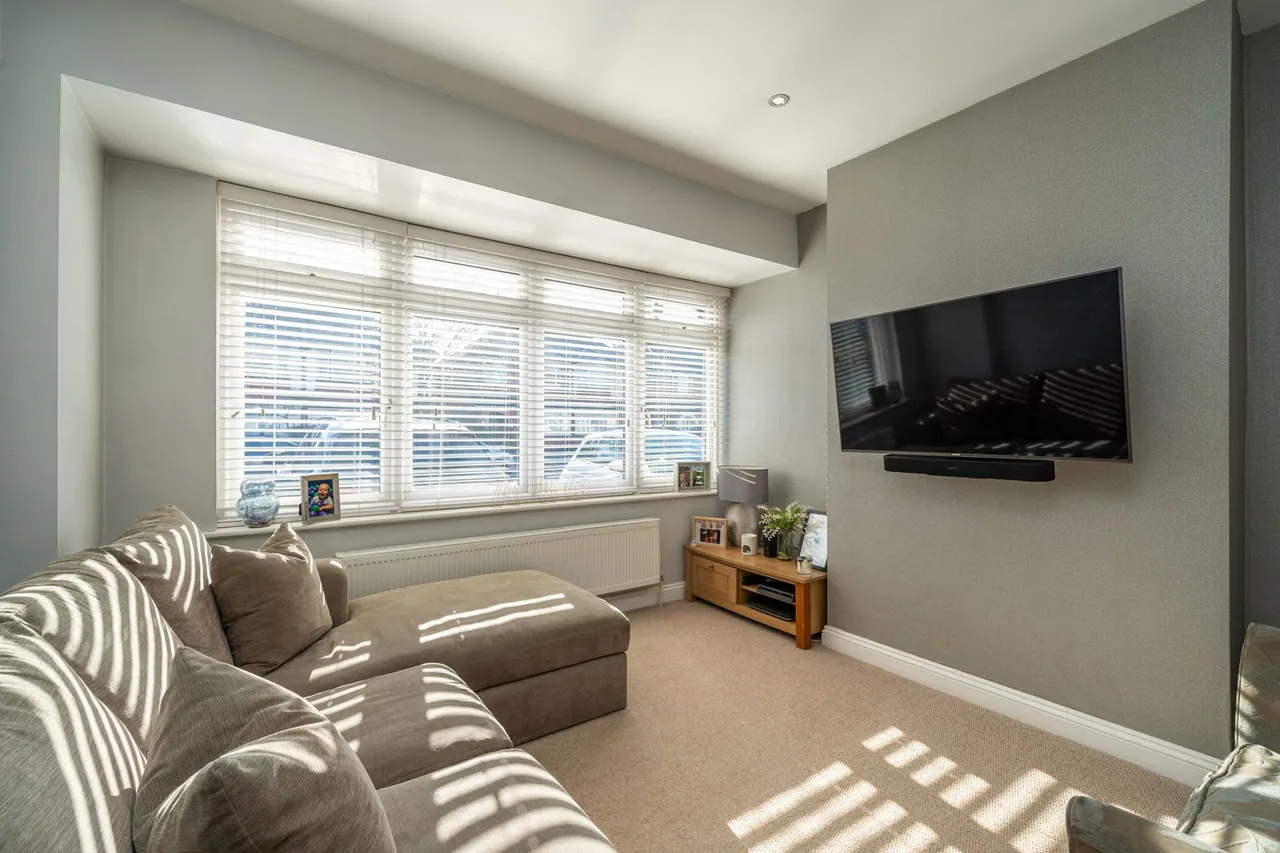 Kingswood Road, Watford, WD25 0EE, photo 9
