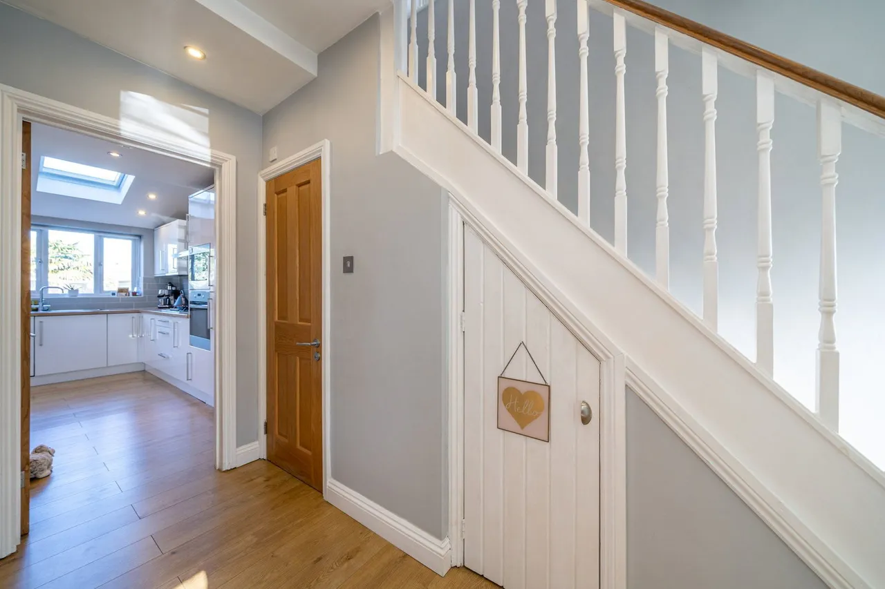 Kingswood Road, Watford, WD25 0EE, photo 11