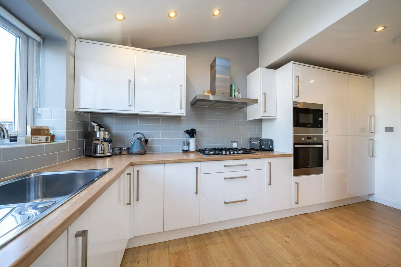 Kingswood Road, Watford, WD25 0EE, photo 3