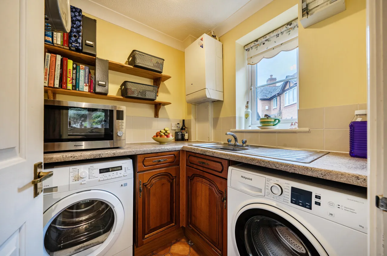 Primrose Drive, Newtown, photo 9