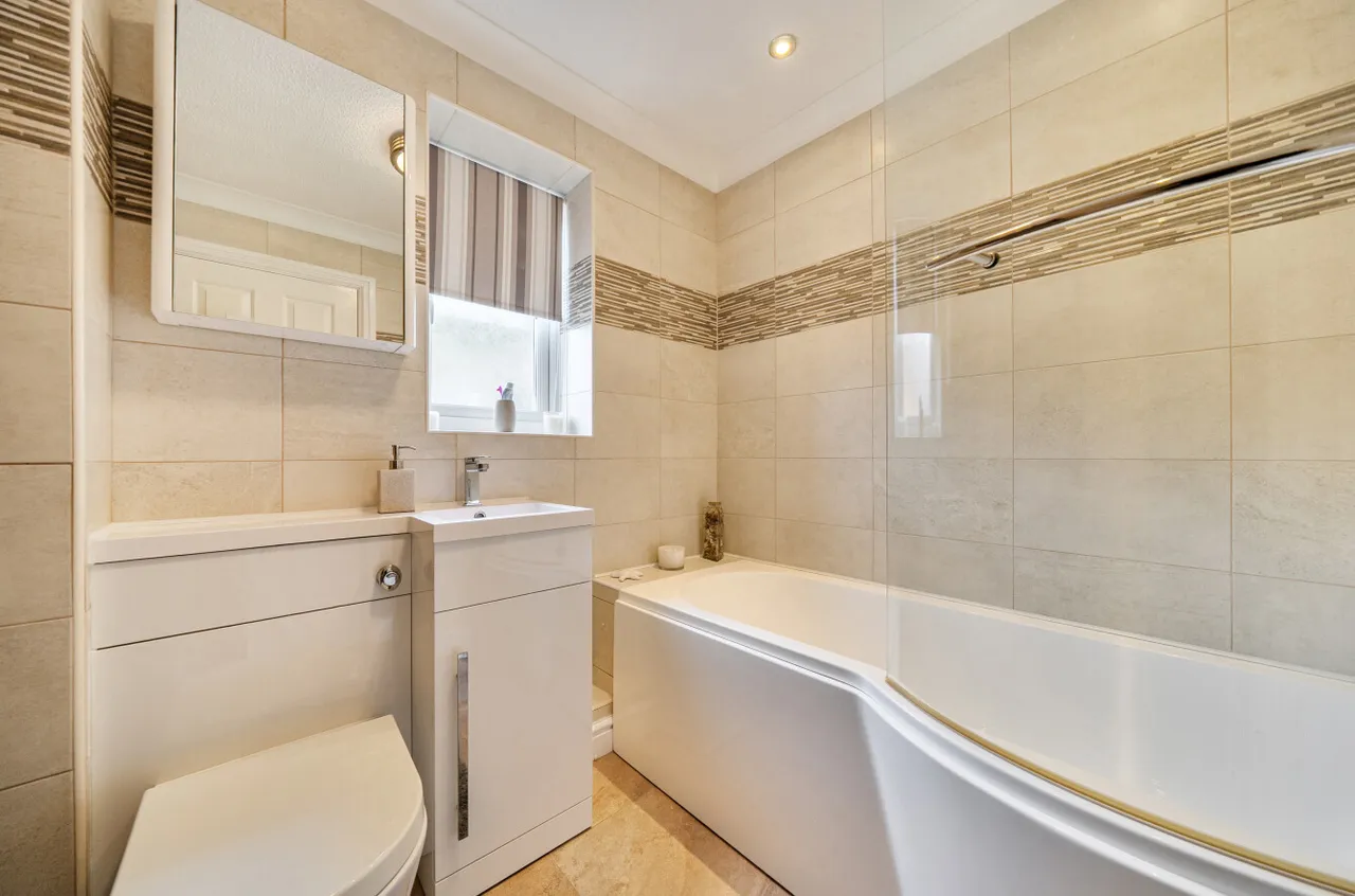 Primrose Drive, Newtown, photo 13