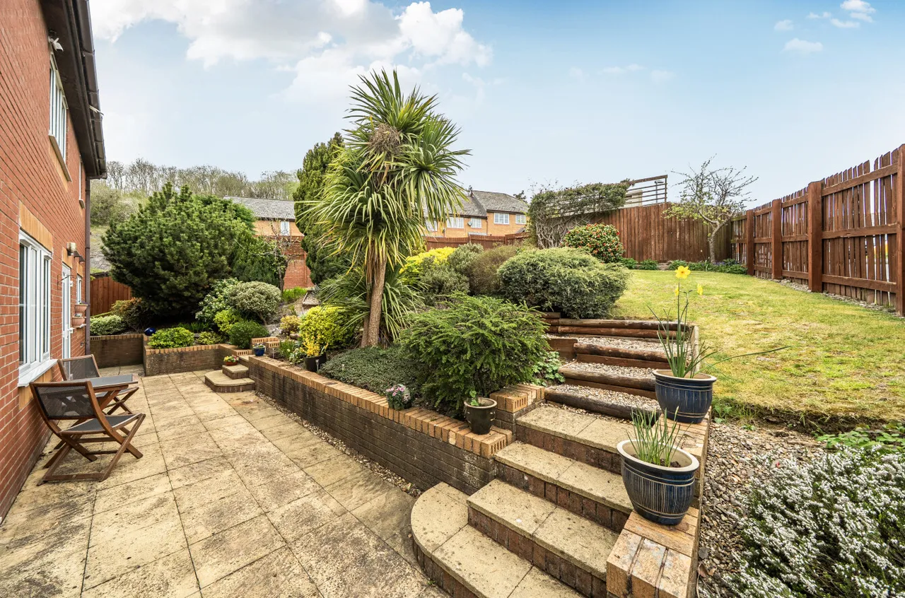 Primrose Drive, Newtown, photo 15