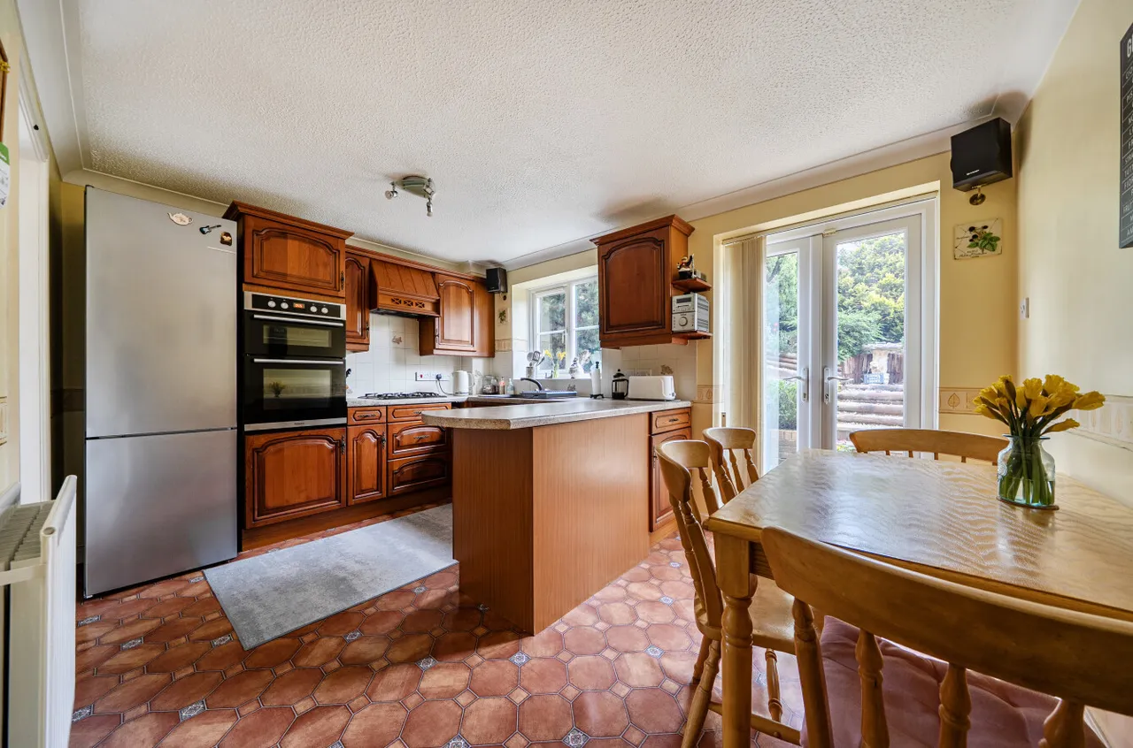 Primrose Drive, Newtown, photo 2