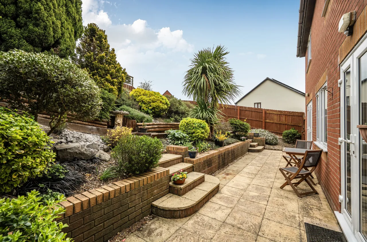 Primrose Drive, Newtown, photo 16