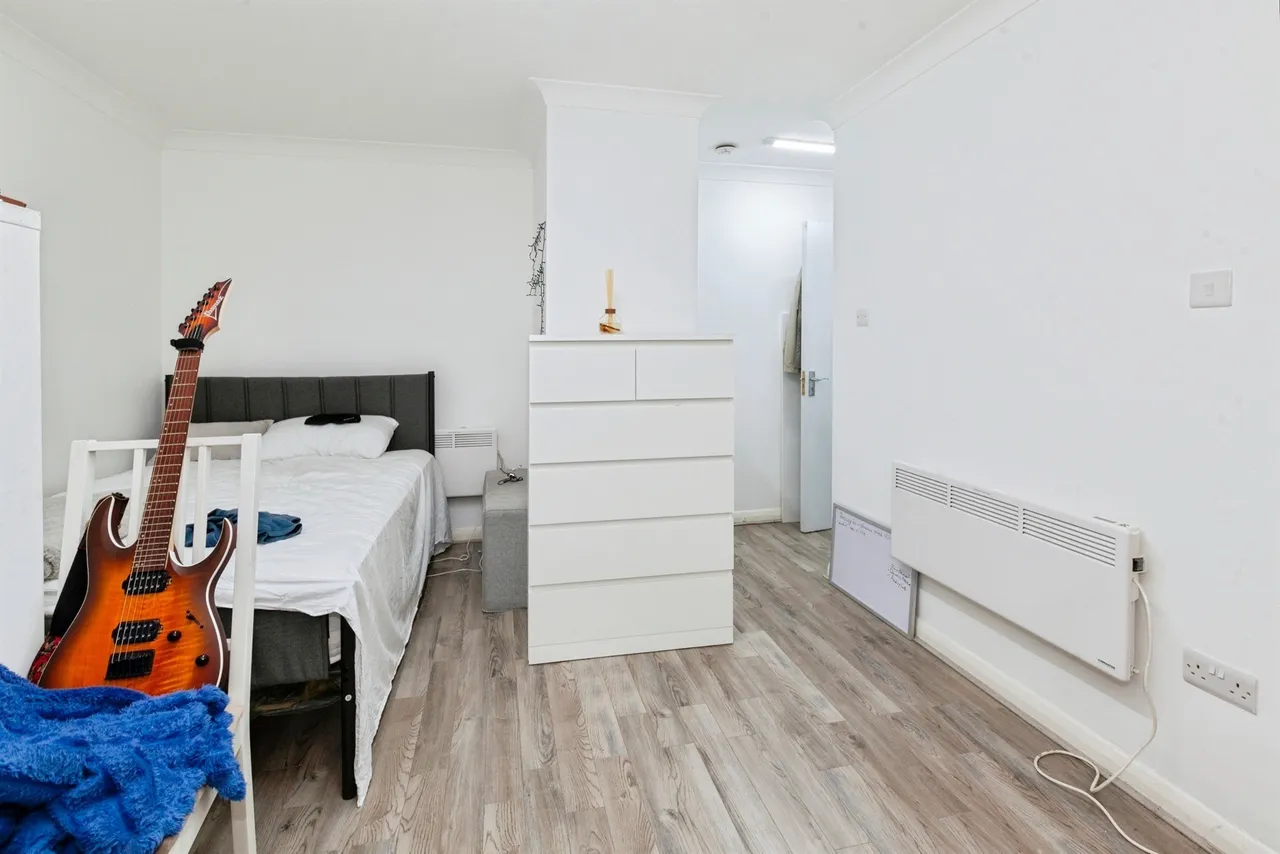 Queens Court, Slough, SL1, photo 2