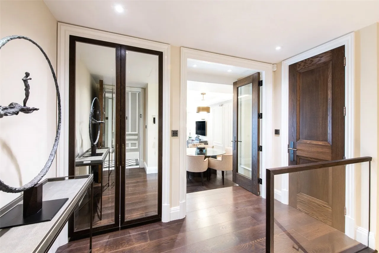 Prince Of Wales Terrace, Kensington, Lonsion, W8, photo 7