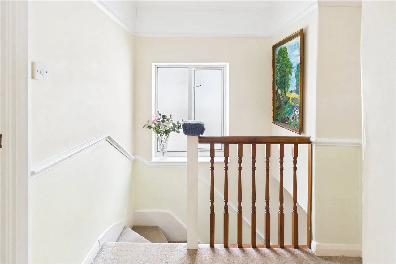 Lyndhurst Avenue, London, SW16, photo 5