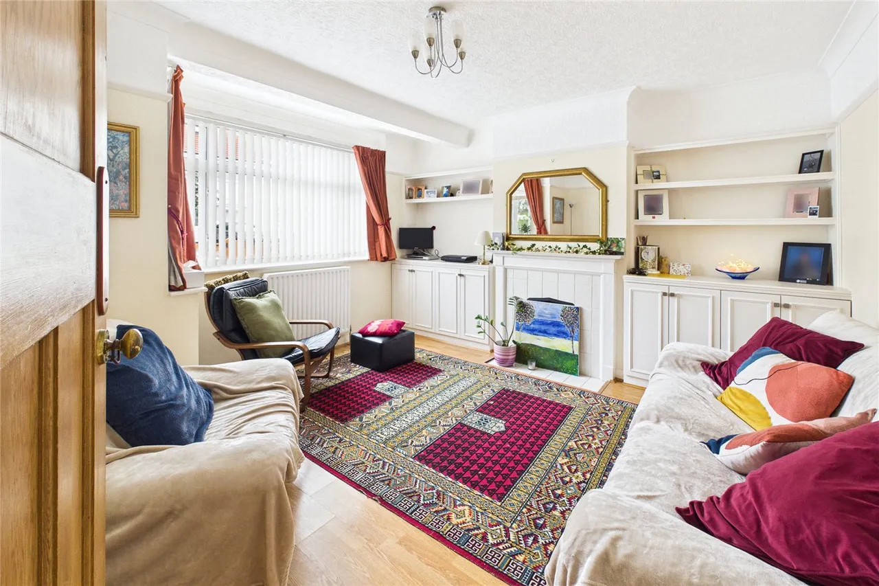 3 bed house for sale — Lyndhurst Avenue, London, SW16