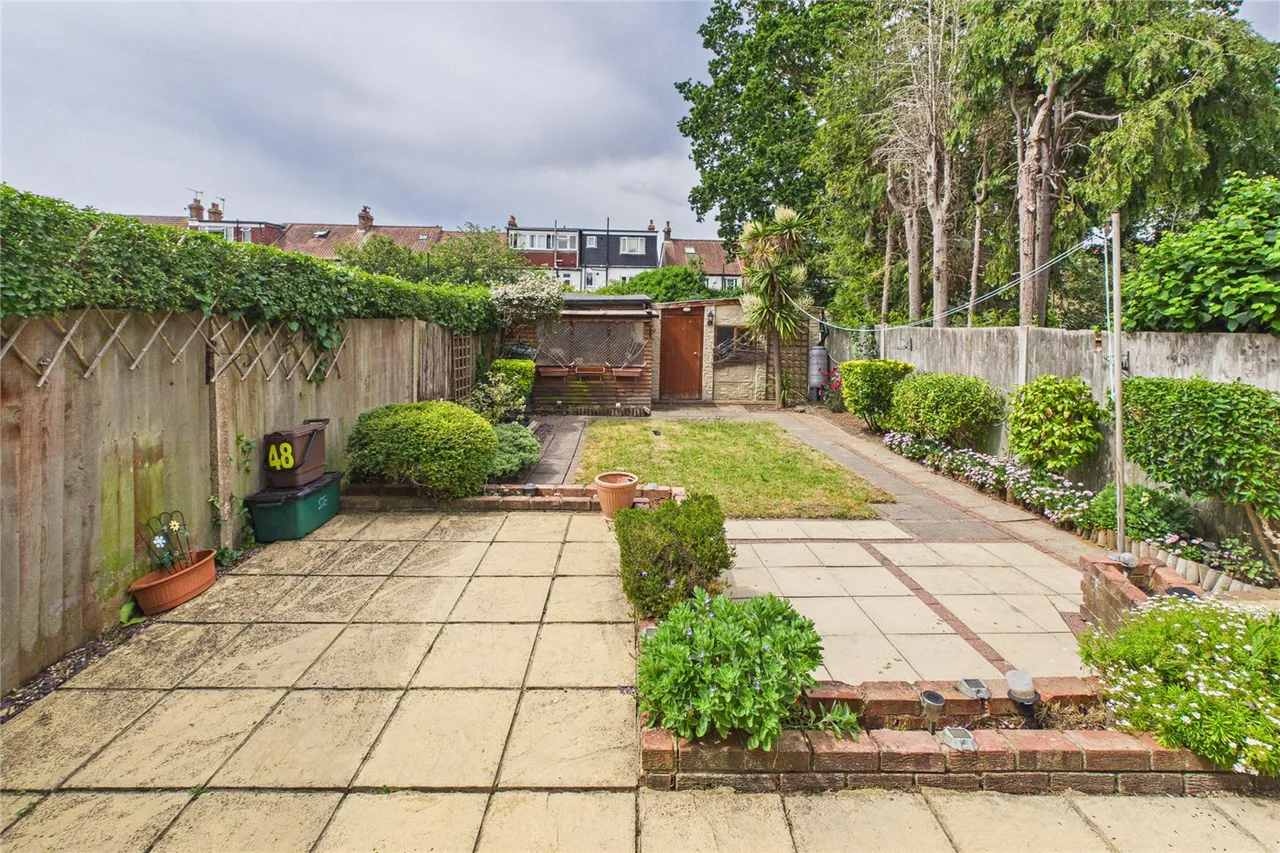 Lyndhurst Avenue, London, SW16, photo 9