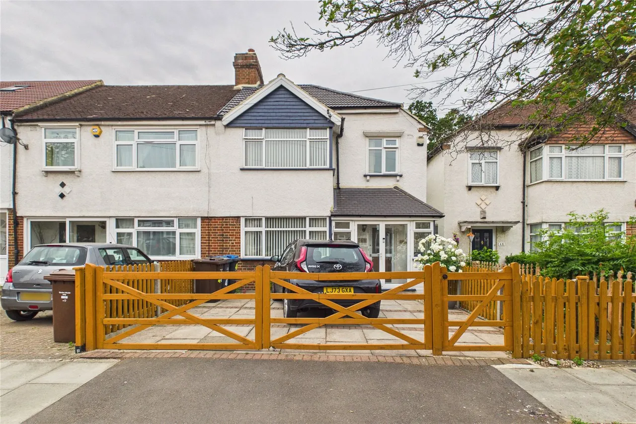 Lyndhurst Avenue, London, SW16, photo 2