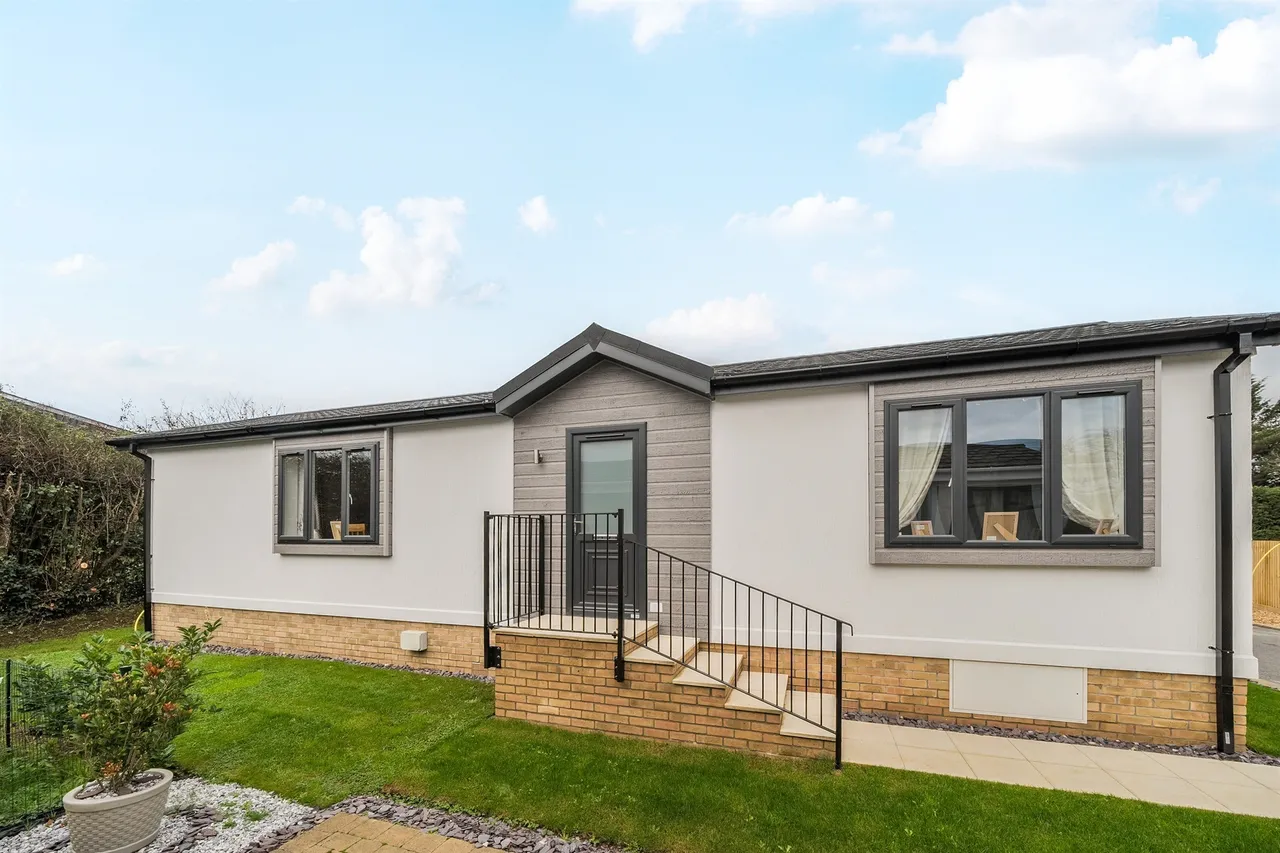 2 bed park home for sale — Manor Farm Park, East Stoke, Wareham
