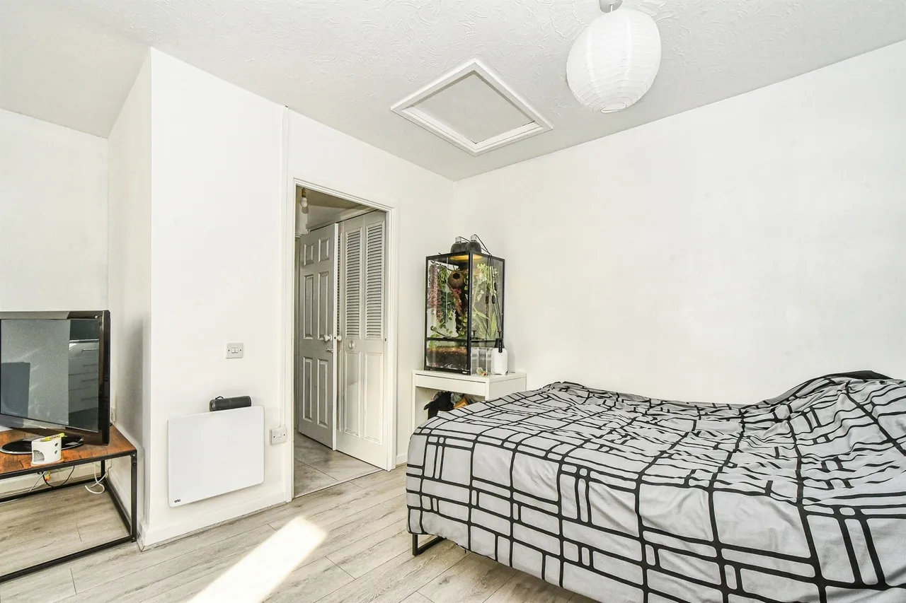 Carman Close, Swindon, SN3, photo 18